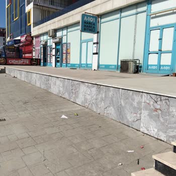 A101 2 Yıldır Bebek Arabası İle Giriş Çıkış Yapamıyoruz