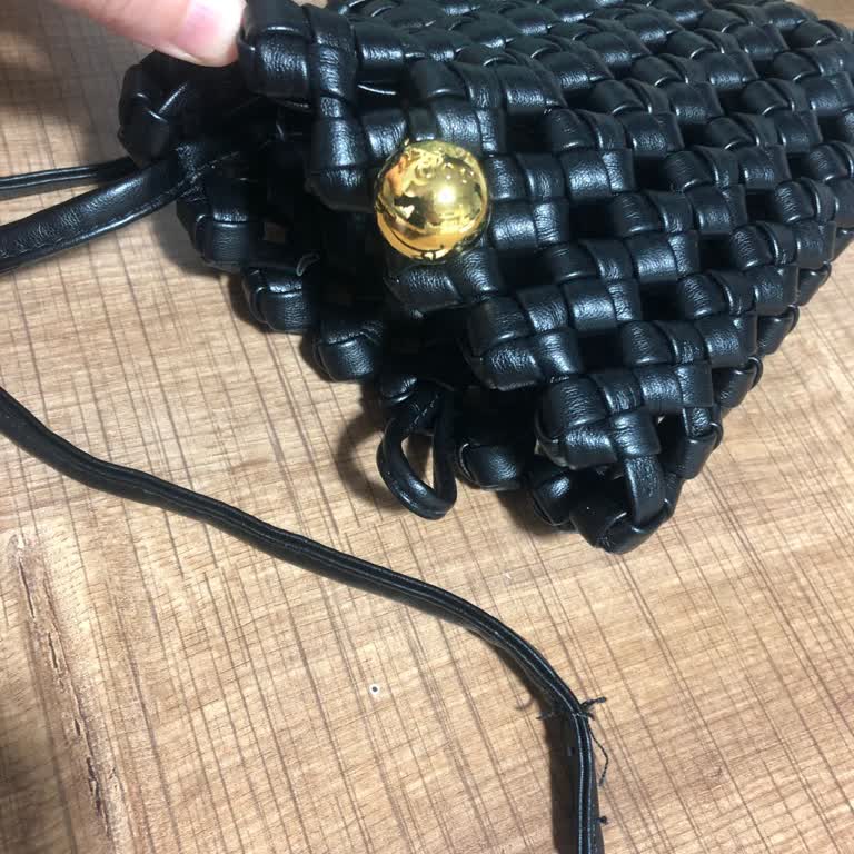 Çanta Askısı Kırıldı, Mağaza Çözüm Sunmadı