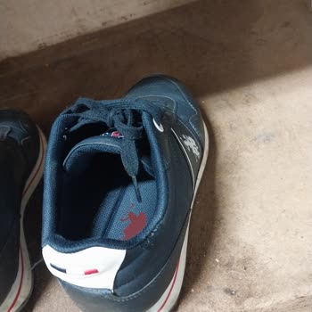 Ayakkabı Tabanı Açıldı, Mağaza Kullanıcı Hatası İddia Etti