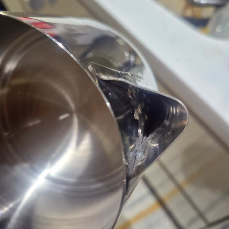 Plastik Parça İçeren Çaydanlıkta Ayıplı Ürün, İade Sürecinde Zorla Ve Uzatılıyor