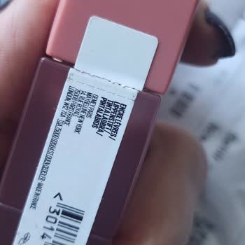 Gratis'te Saygısız Personel Ve Açık Ambalajlı Ruj Teslimatı