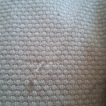 İki Adet İp Söküğü Bulunan Defolu Kazak İçin Hayal Kırıklığı Ve İade Talebi