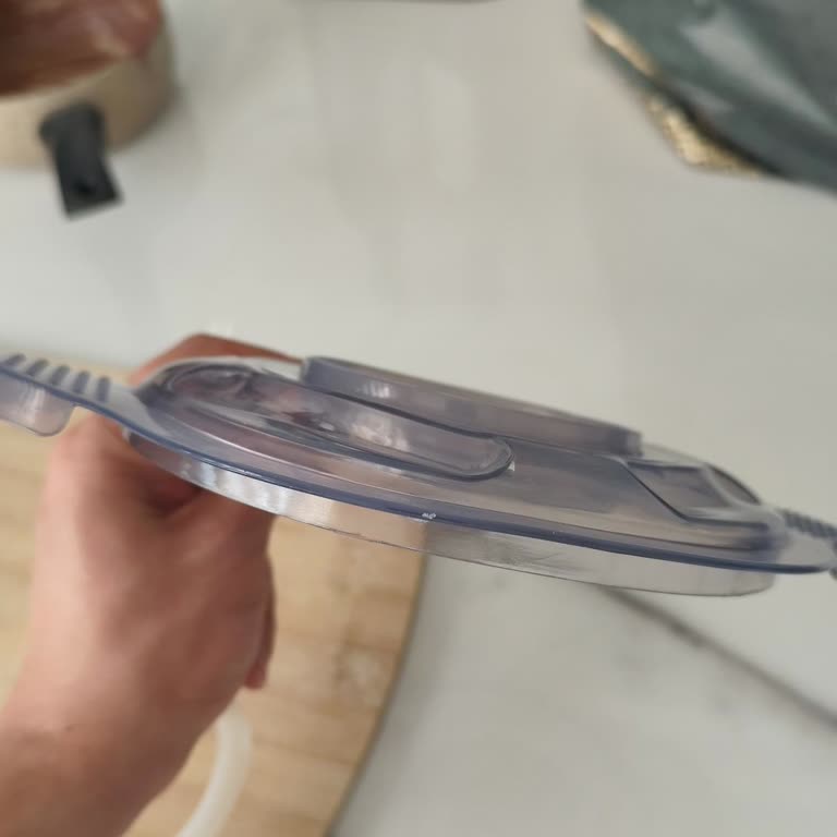 Kumtel 2-in-1 Doğrayıcı Üst Kapağı Yıkama Sonrası Deforme