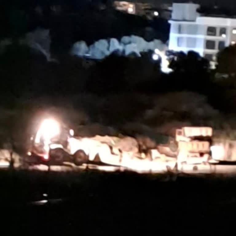 Menderes Ata Mahallesinde Çöp Ve Moloz Dökülmesi Çevre Ve Sağlık Riski