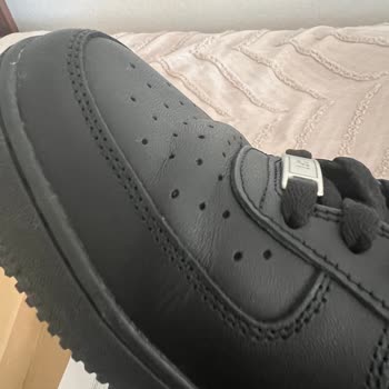 Kısa Sürede Deforme Olan Nike Air Force Ayakkabısının Kalite Sorunu Ve Fiziksel Mağduriyet