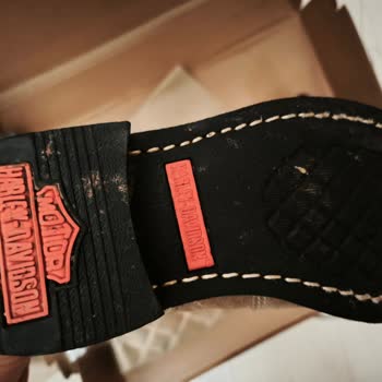 Derimod Mağazasında Paket Hatası Nedeniyle Yanlış Boyutlu Harley Çizme Değişim İsteği