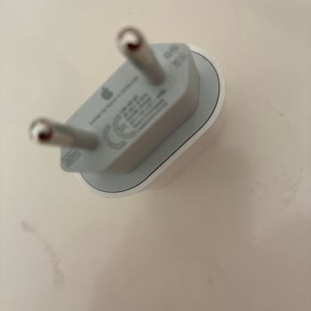 Teknosa'dan Alınan İPhone Şarj Adaptörünün Çakma Ve Arızalı Çıkması