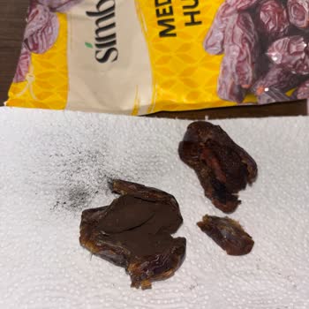 Simbat Medjoul Hurması İçindeki Kurtlanma Ve Tozlu Yapı Sağlık Riski