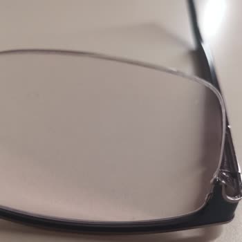 Vidalanma Sorunu Yaşayan Gözlükte Cam Garantisi Olmadığı Gerekçesiyle Yardım Reddedildi