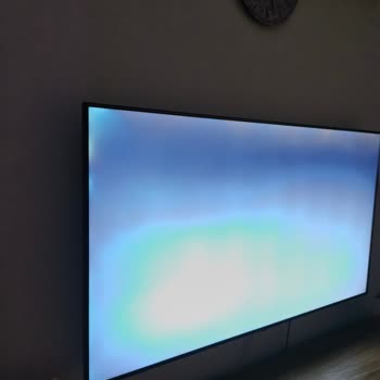 LG Televizyonda Işık Sızması Ve Bulutlanma Sorunu İade Talebi