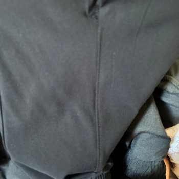 5.000 TL'lik New Balance Pantolonunda Kusurlu Paça Ve Diğer Hasarlar Nedeniyle İade Talebi