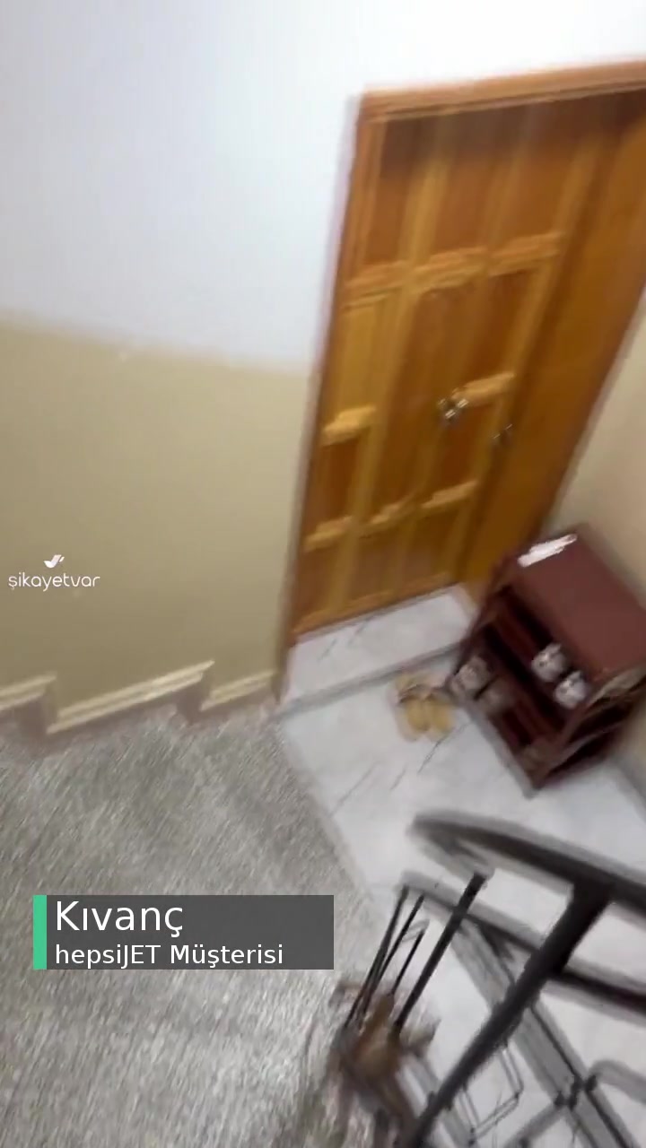 Hepsijet Teslimatı Kendi İstediği Yere Yapan Kurye! videonun kapak resmi