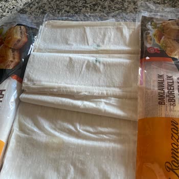 Son Kullanma Tarihi 2026 Olan Yufkaların Küflenmesi Ve Gıda Güvenliği Sorunu