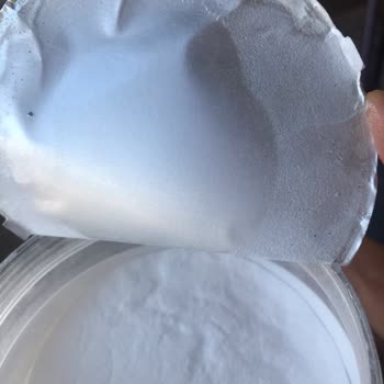 Açık Ve Kirli Koruyucu Kapak Nedeniyle Ürün Değişimi Ve İade Talebi