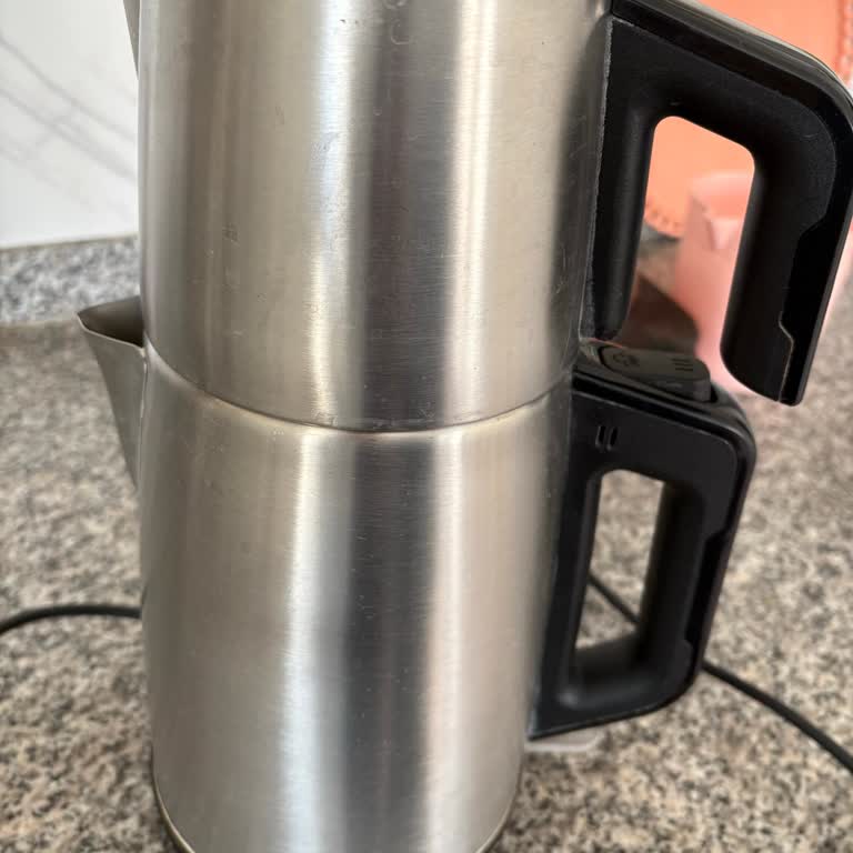 Yedi Defa Servis, Hâlâ Çalışmayan Media Markt Çaycısı İade Talebi