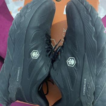 FLO Mağazasında Kısa Sürede Yırtılan Spor Ayakkabı İçin Değişim Talebi