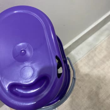 Mağaza, Hediye Çekiyle Alınan Kırık Oyuncak Ve Çürük Patateslerin İadesini Reddetti