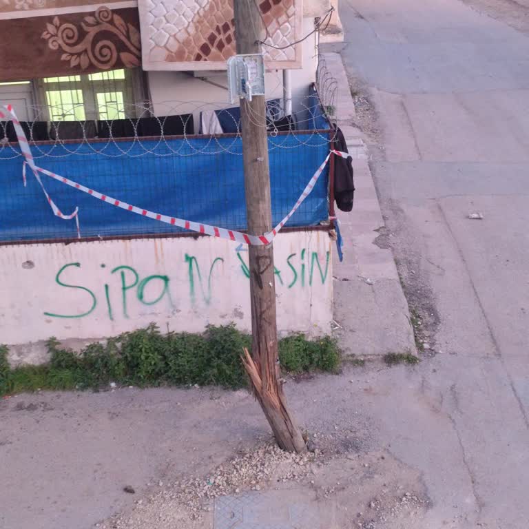 Direğe Çarpan Araç Nedeniyle Koptuğu İnternet Kabloları Onarılmadı, Türk Telekom'dan Cevap Yok