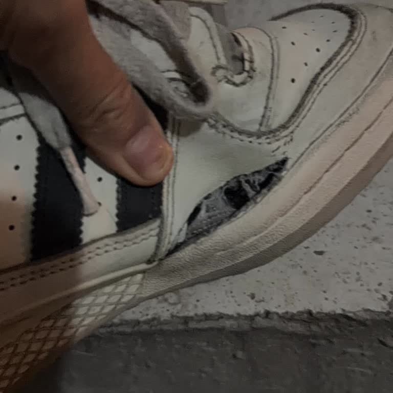 Ayakkabının Çatlaması Ve Açılması, Mağaza Destek Vermedi