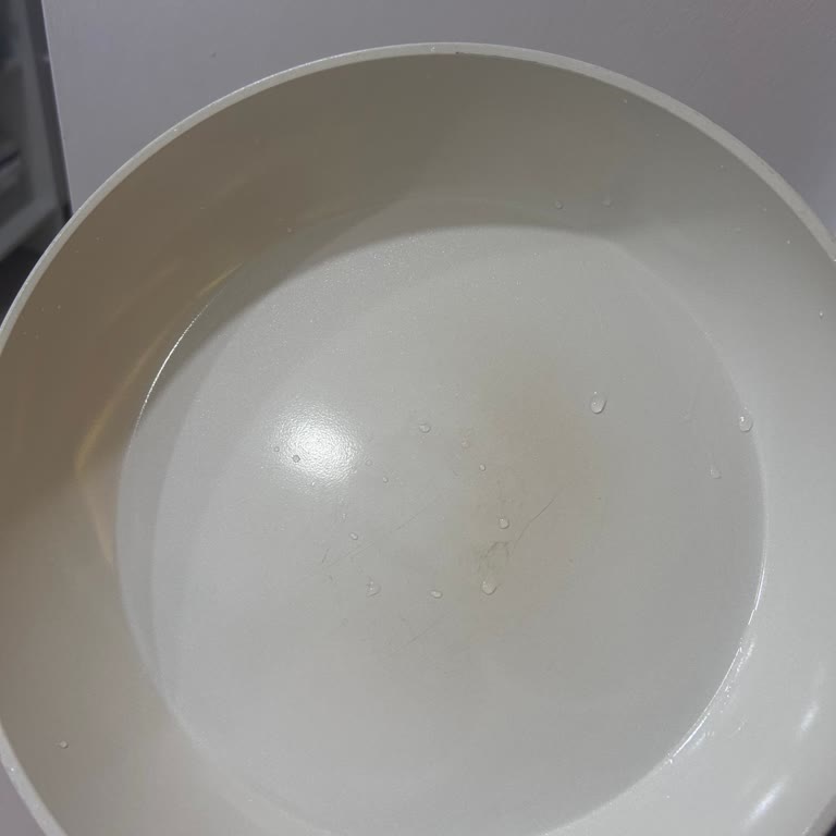 Karaca Tavaların Ortasında Kahverengileşmeler Oluştu