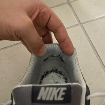 Nike Ayakkabının İç Topuk Desteği Kısa Sürede Çökmesi Ve İade Reddi