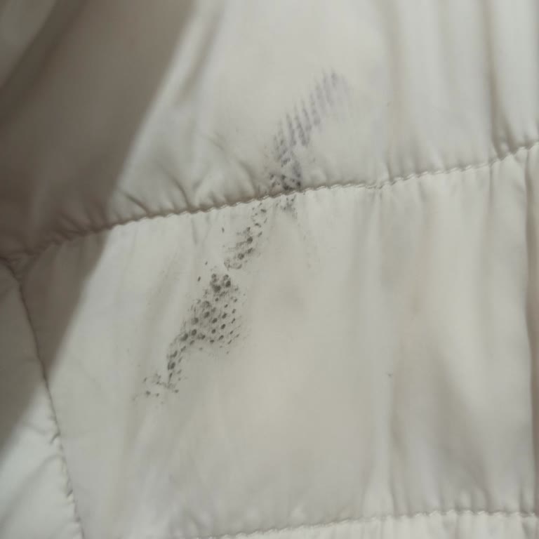 Çantanın Sapı Montuma Boya Verdi, Yeni Montum Kullanılamaz Hale Geldi