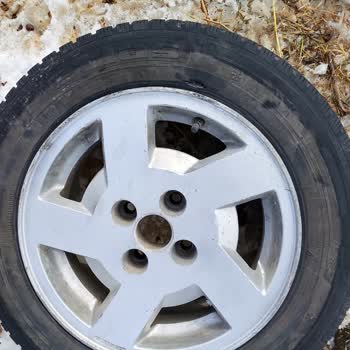 Ağrı Karayolları Ziro Mevkii Çukurlu Yolda Lastik Hasarı Ve 1500 TL Tazminat Talebi