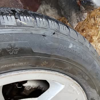 Ağrı Karayolları Ziro Mevkii Çukurlu Yolda Lastik Hasarı Ve 1500 TL Tazminat Talebi