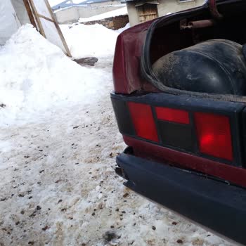 Ağrı Karayolları Ziro Mevkii Çukurlu Yolda Lastik Hasarı Ve 1500 TL Tazminat Talebi