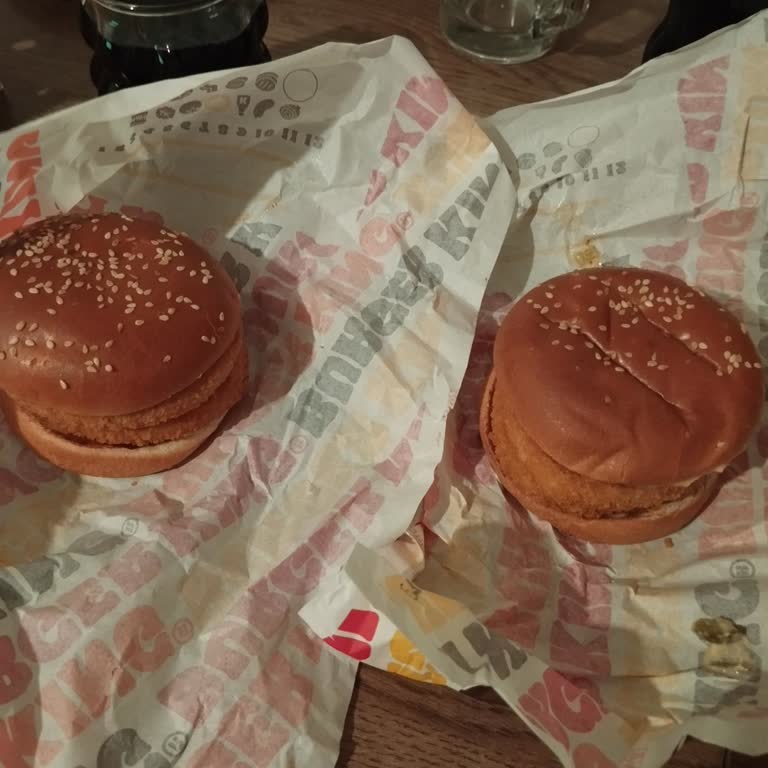 Big King Yerine Tavuk Burger Gönderildiği İçin Tam İade Talebi