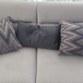 Kırlent Renkleri Seçtiğim Renkte Değil, Satıcı Sürekli Erteliyor