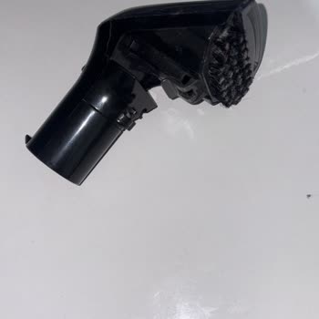 Garanti Kapsamındaki Halı Yıkama Makinesi Kırık Başlık, Servis Parça Temin Edemiyor