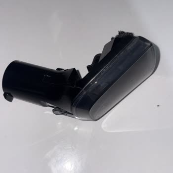 Garanti Kapsamındaki Halı Yıkama Makinesi Kırık Başlık, Servis Parça Temin Edemiyor