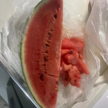 Anpa Gross’ta Satılan Dilimlenmiş Karpuzun Zehir Gibi Tadına Ve Mide Ağrısına Şikayet