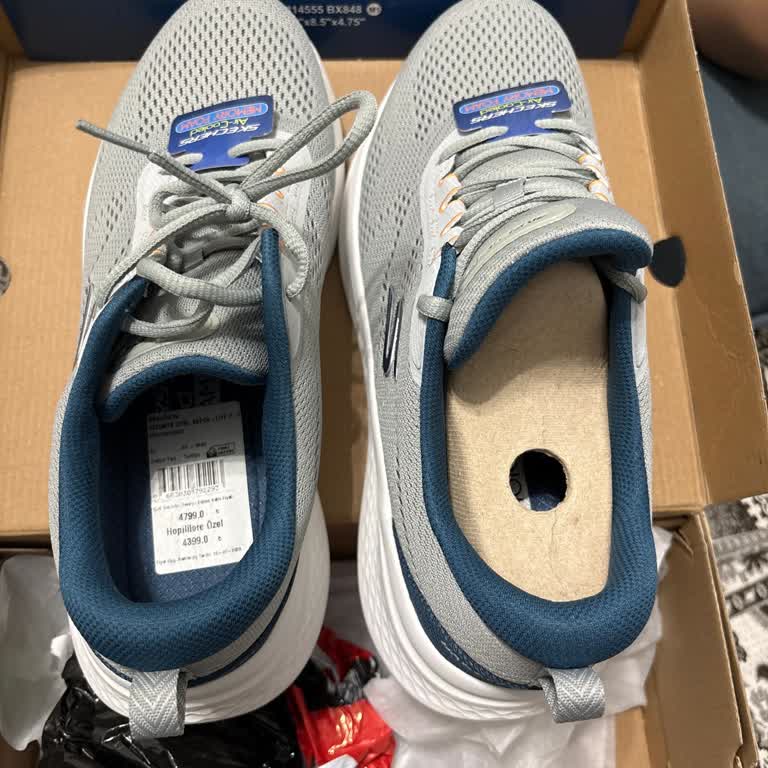 Boyner'den Yanlış Boyutta Ve İki Sol Skechers Ayakkabı Gönderimi