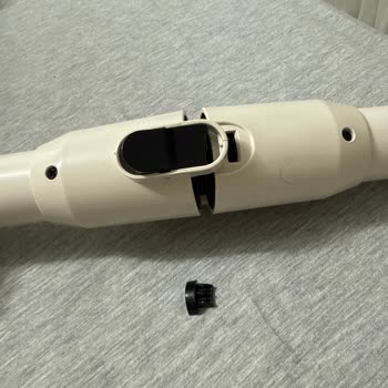 Sinbo Şarjlı Dikey Süpürge Metal Yaylı Parçası Kısa Sürede Kırıldı Garanti Değişim Talebi