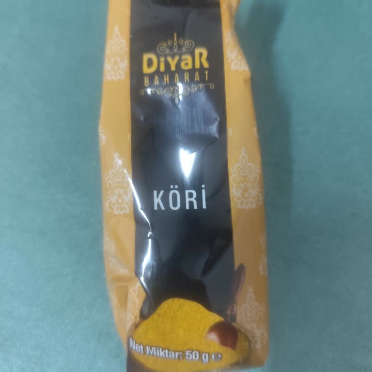 Diyar Baharat Köri Baharatının Kokusunun Ve Tadının Saman Gibi Olması