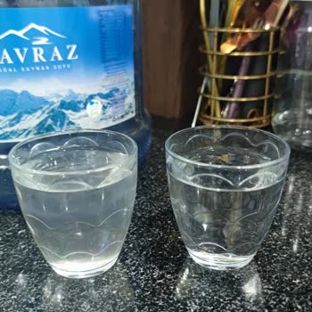 Davraz Damacanası Suyunda Çamur Gibi Bulanıklık Ve Sağlık Endişesi