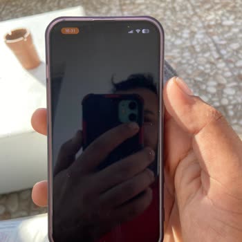 Media Markt'tan Aldığım İPhone 13 Sürekli Arıza Veriyor, Değişim İstiyorum