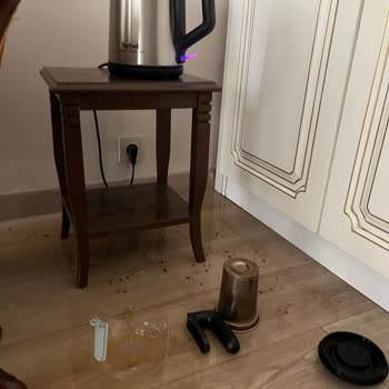 Tefal Çay Makinesi Kulpunun Kırılmasıyla Çocuğa Yanık, Tazmin Ve Güvenlik İncelemesi Talebi