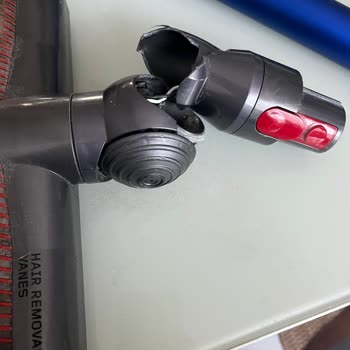 Dyson V11 Süpürge Başlığı Normal Kullanımda Kırıldı, Garanti Sonrası Destek Talebi