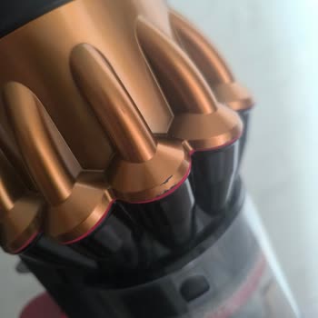 Dyson V16 Piston Animal Süpürge Boya Soyulması Üretim Hatası Ve Değişim Talebi