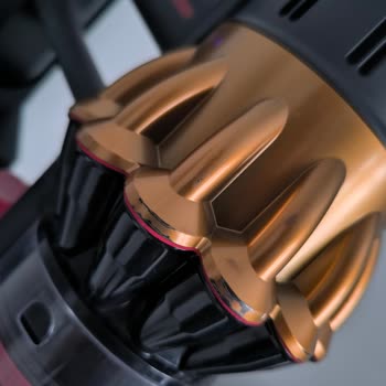 Dyson V16 Piston Animal Süpürge Boya Soyulması Üretim Hatası Ve Değişim Talebi