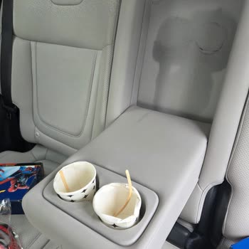 İnallar Hyundai Servisinde Aracın İçine Çay Ve Kahve Dökülmesi Ve Saygısız Kullanımı