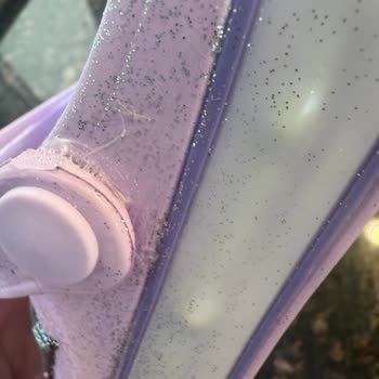 LCW Alanyum Mağazasından Alınan Kuromi Desenli Terlikte Kopma Ve Yapıştırma Sorunu