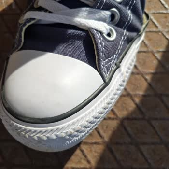 Lacivert Convers Erkek Ayakkabısında Kısa Sürede Açılma Ve Değişim Talebi