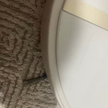 Philips Robot Süpürge Çarpma Ve Çizik Sorunu Kasko Sözünü Bozdu