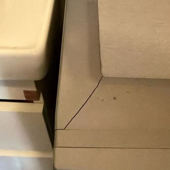 Beko Çamaşır Makinesindeki Çatlak İçin Tam Değişim Talebi