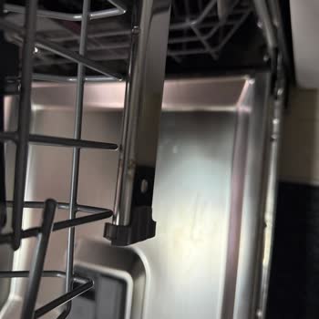 Arçelik Bulaşık Makinesinde Sürekli Paslanma, Servis Çözümü Yok