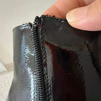 Derimod Botlarında Sürekli Fermuar Yırtıkları Ve Deri Kaybı